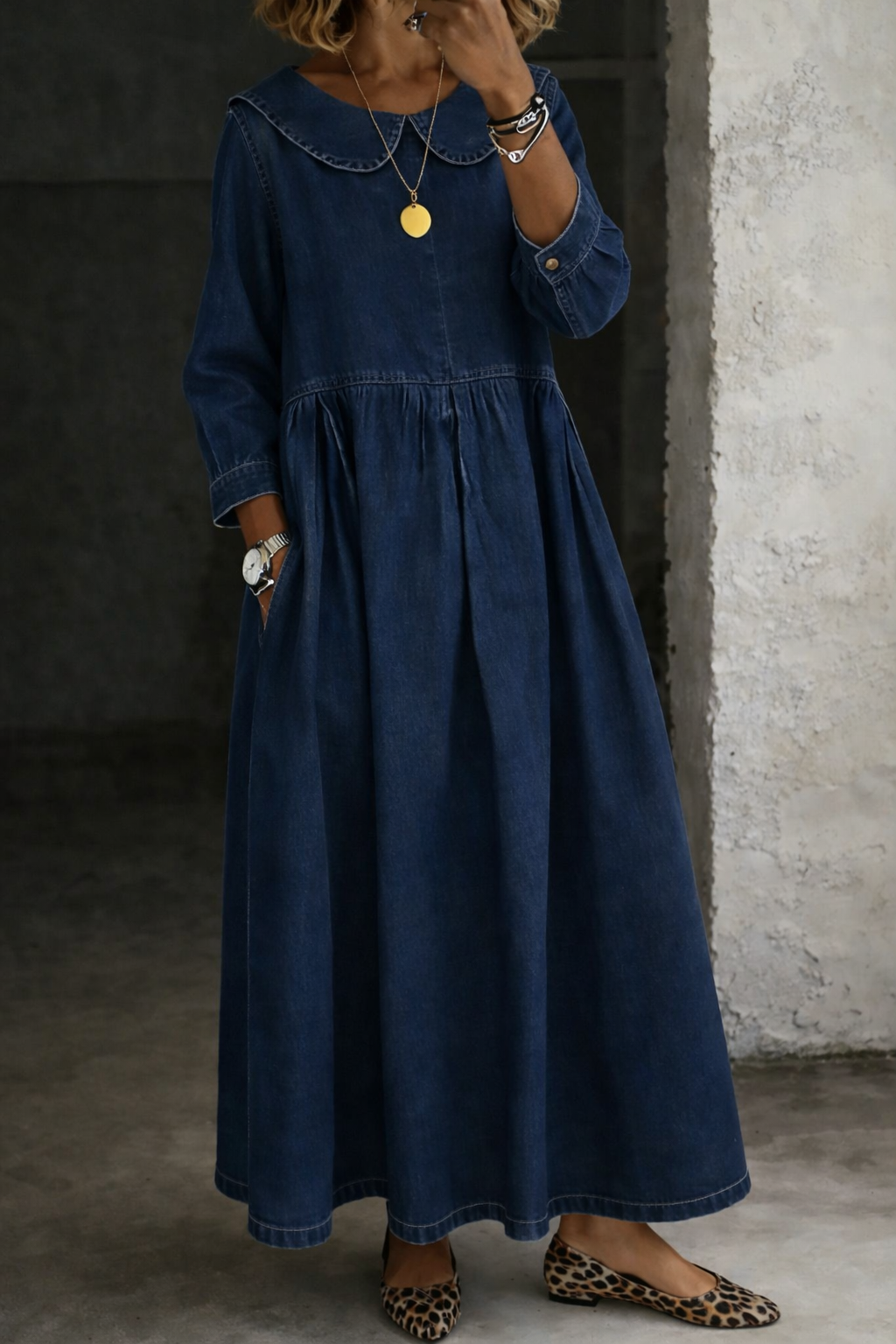 Clara | Robe en denim col Claudine