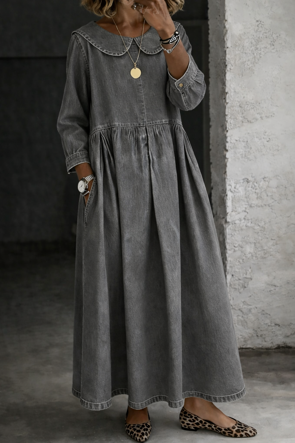 Clara | Robe en denim col Claudine