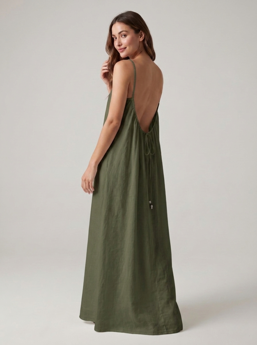 Nicole - Robe dos nu