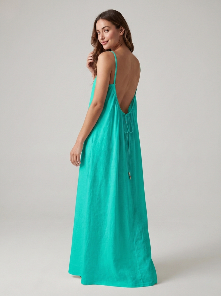 Nicole - Robe dos nu