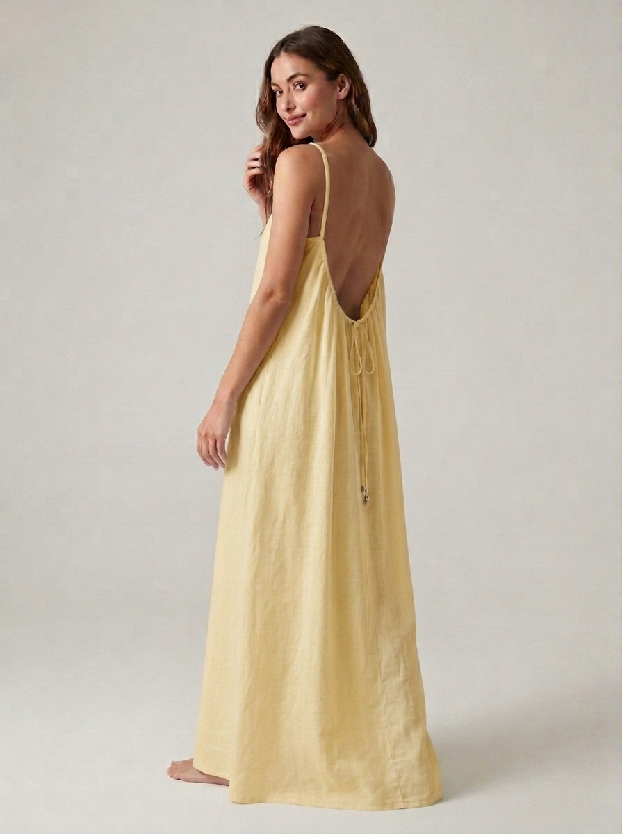 Nicole - Robe dos nu